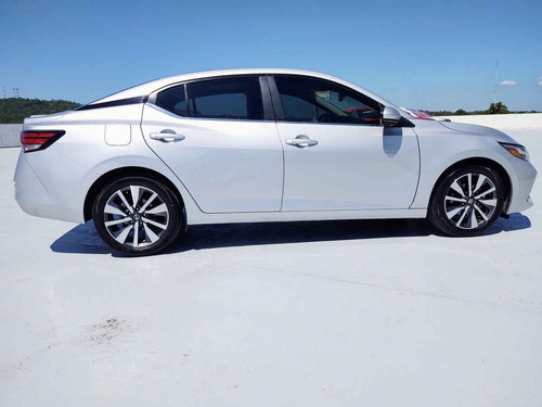 Imagen 4 de 15 de Nissan Sentra 2020 4p Exclusive Cvt
