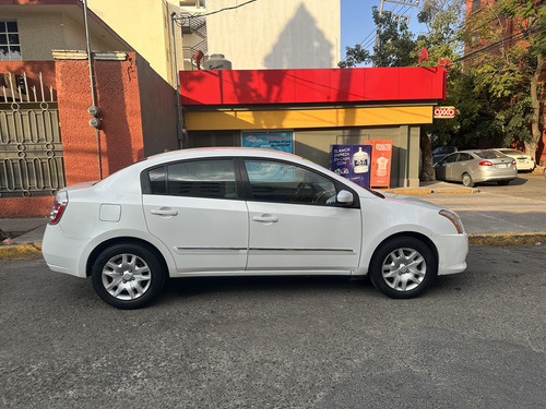 Nissan Sentra 2.0 Custom Cvt