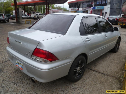 Stop Izquierdo Piloto Lancer 2002-2004 Nuevo Mitsubishi