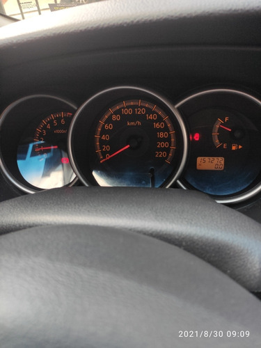 Imagem 13 de 15 de Nissan Livina 2011 1.6 Sl Flex 5p