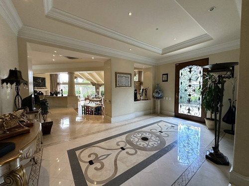 Casa En Venta Con Alberca En Bosques De Las Lomas