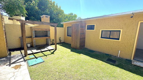 Casa En Venta 2 Dormitorios Parrillero Lagomar