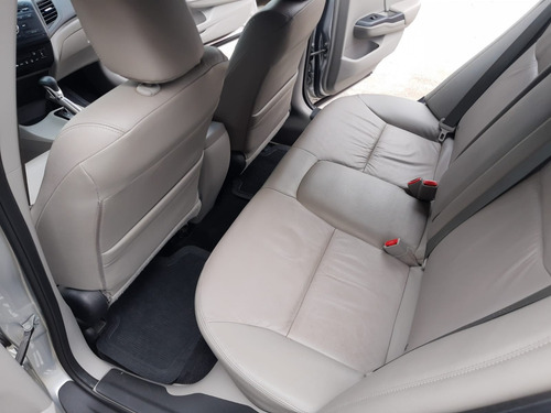 Imagem 8 de 11 de Honda Civic Sedan Lxr 2.0 Prata 2015