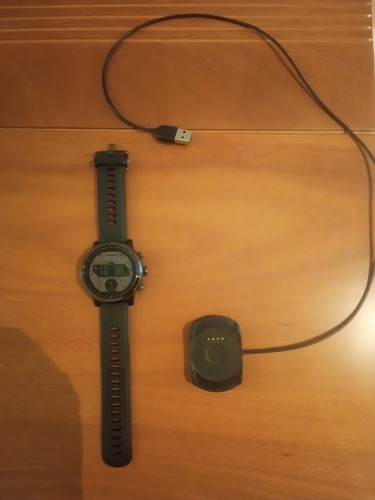 Smartwatch Amazfit Sport Stratos display de 1.34" con correa de silicona color negro y caja color negro/rojo