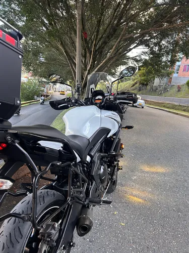 Versys 650 Modelo 2020 Matrículada 2021