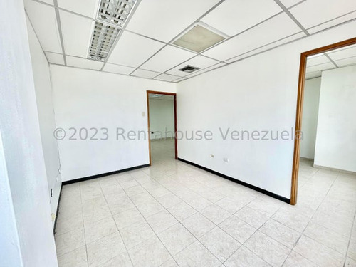 Imagen 28 de 30 de Oficina En Alquiler Zona Centro De Barquisimeto Lara (23-26329) // Invierta Seguro Con Rentahouse//