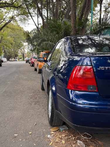 Volkswagen Jetta 2.0 Gls 5vel Aa Ee Mt