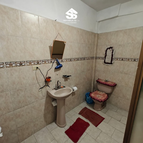 Casa En Venta - Para Inversion Y Remodelar - Anexos Incluidos - Urb. La Morita 2 - Santa Ines