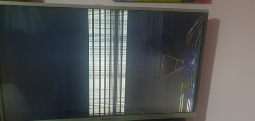 Smart 32 Hd Philco Para Repuesto O Reparar Pantalla Rota (Usado)