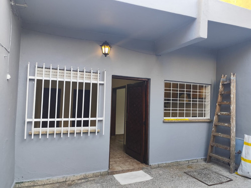 Ph Fondo 2 1/2 Ambientes Con 2 Patios - Brandsen 4371 - Ciudadela