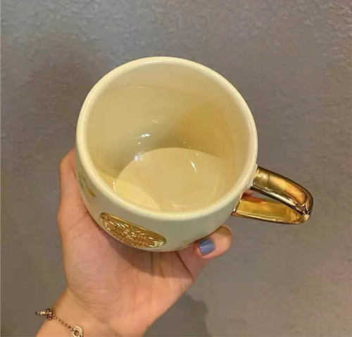 Taza Starbucks 2021 Ed. Corea Color Amarillo / Oro 280ml