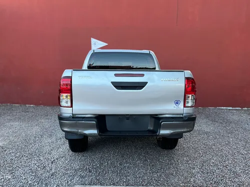 Toyota Hilux 2.7 Cabina Doble Sr Mt