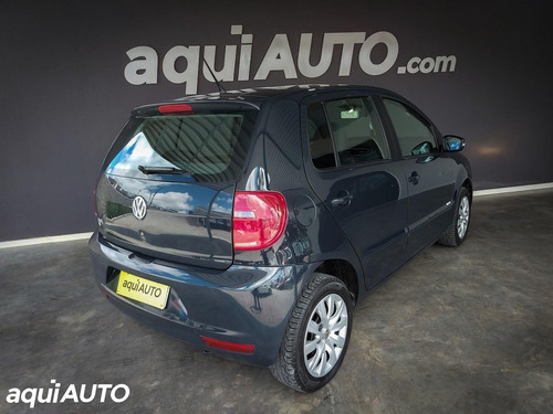 Imagem 2 de 15 de Volkswagen Fox 1.0 G2 4p 2013 Bem Conservado!