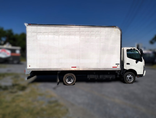 Hino Series 300 2014