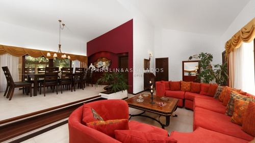 Muy Linda Casa En Entorno Super Agradable- Ref: 3500