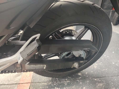 Imagem 12 de 15 de Honda Cb 300 Abs