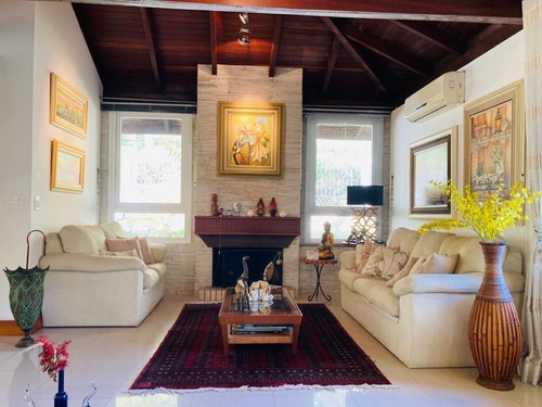 Imagem 5 de 30 de Casa De 360m² Cercada Pela Natureza No Itacorubi. - Ca1714