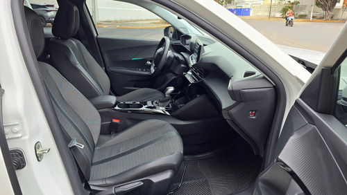 Peugeot 2008 1.2 Puretech Allure Pack