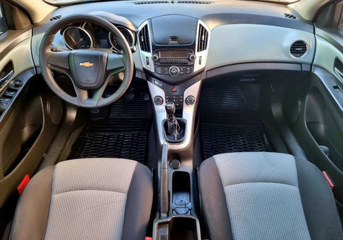 Imagen 8 de 9 de Chevrolet Cruze 2014 1.8 Ls Mt