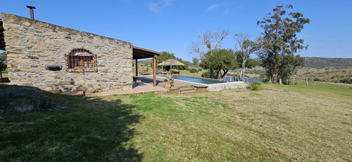 Maldonado Campo De 70 Has Con Excelente Casa Con 5 Dormitorios 5 Baños Barbacoa, Piscina, Casa Personal, Galpón, Costa De Arroyo
