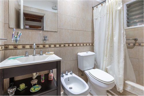 Imagen 9 de 21 de Casa En Ph 3 Dormitorios C Depto Venta La Plata