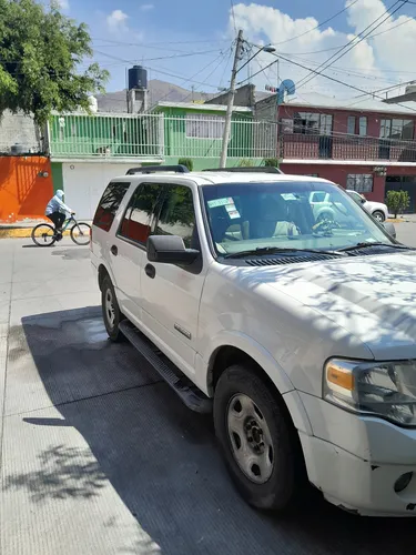 Ford Expedition 5.4 xlt v8 piel 4x2