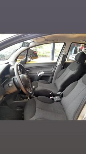 Imagem 6 de 8 de Citroën C3 2010 1.4 8v Glx Flex 5p