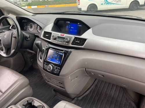 Imagen 5 de 15 de Honda Odyssey Exl Modelo 2016