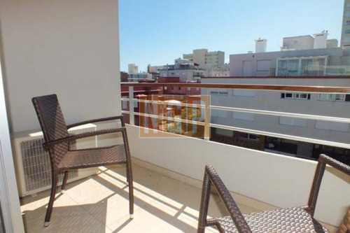 En Peninsula Departamento- Ref: 4089