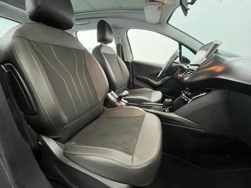 Peugeot 2008 ACTIVE 1.6 AUT 5P