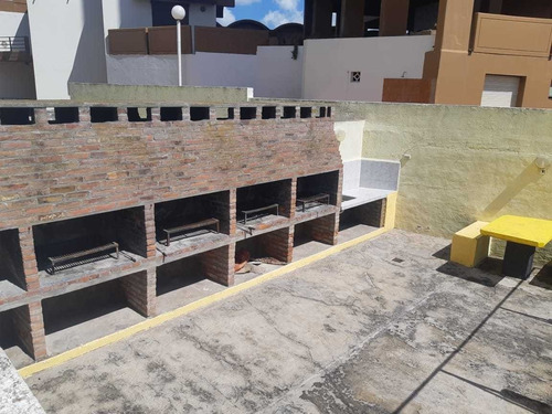 Imagen 10 de 12 de Depto. 3 Ambientes Con Vista Al Mar!