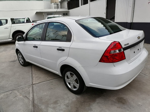 Imagen 5 de 15 de Chevrolet Aveo Ls Trans. Manual 5 Vel. A/ac. Dir. Hid. 2017