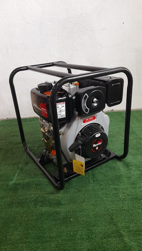 Imagen 2 de 4 de Motobomba Diesel Autocebante De Caudal 3x3 Toyama