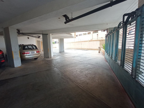 Imagen 18 de 20 de Apartamento Con Vista Al Mar En Urbanización Costa Azul, Isla De Margarita