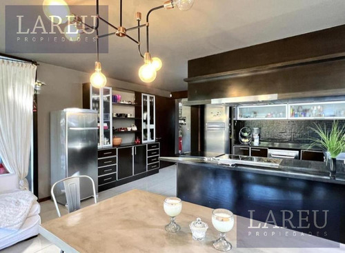Casa En Venta Con Renta - La Lomada De Pilar