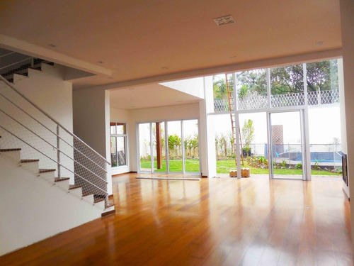 Imagem 4 de 29 de Casa Em Condomínio Com 4 Suítes, Jardim E Piscina No Alto Da Boa Vista - Reo17443