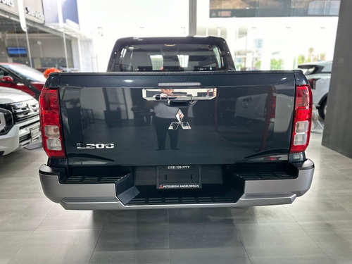 Mitsubishi L200 2.4 Cd Glx 4X2 Mt