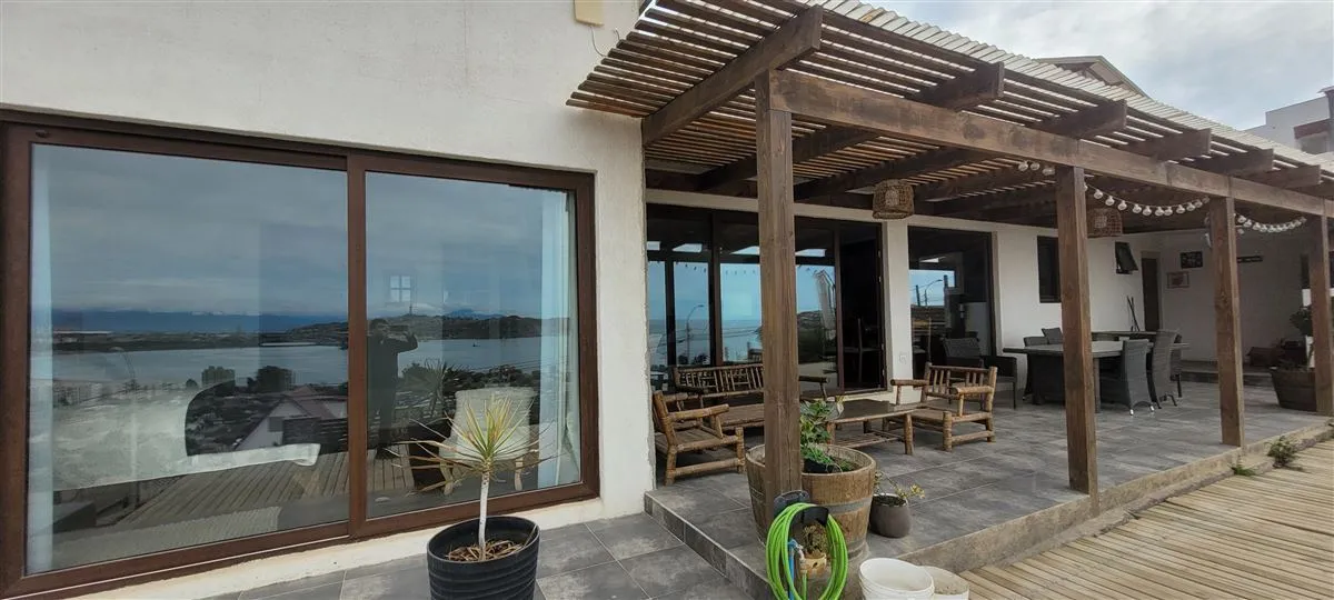 Imagen 1 de 23 de Casa En Venta 4 Dormitorios Vista A La Herradura Coquimbo