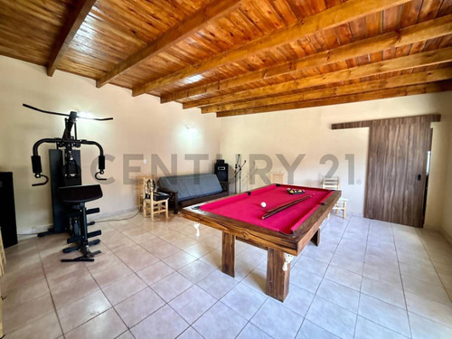 Venta Casa 2 Dormitorios Con Pileta La Plata