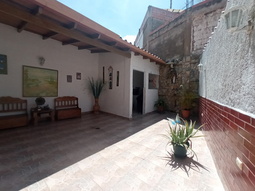Casa Tipo Tonwhouse En Venta En La Macarena