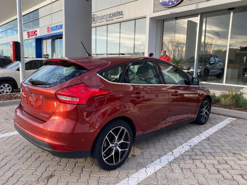 Ford Focus Titanium 2.0 At