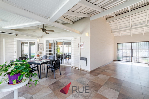Imagen 12 de 21 de Casa En Venta En Cerro Chico, 3 Dormitorios, Pileta, Toda En Planta Baja.excelente Estado