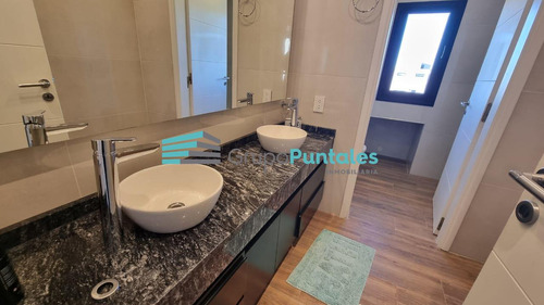 Casa En Lagos De Canning Con 4 Dormitorios Sobre Gran Lote De 940 M2