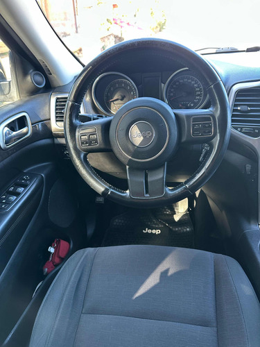 Jeep Grand Cherokee Laredo 4X2 3.6L