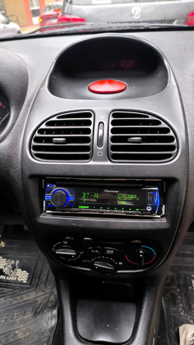 Peugeot 206 1.6 Xr Premium