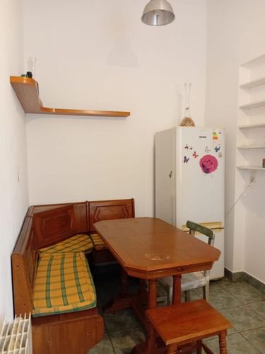 Depto. De 3 Ambientes Y 1/2.