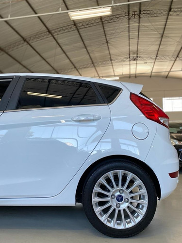 Imagem 5 de 8 de Ford New Fiesta