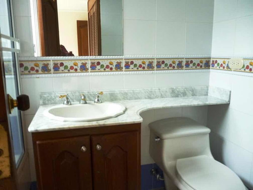 Imagen 7 de 8 de Apartamento Poblado 196 Mts. 3 Alcobas +servicio+estudio
