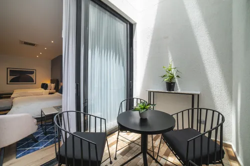 Edificio En Venta En Centenario. Cod V11480