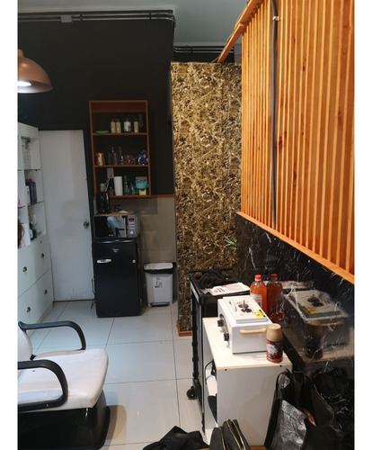 Muy Buen Local Comercial En Ñuñoa